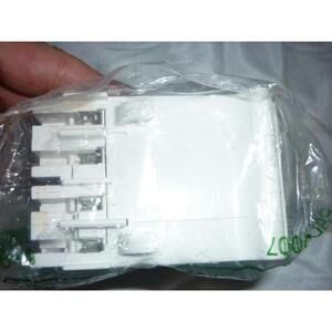 NEW Leviton LB215-T 15A 2-Pole Plug-On Standard Branch Circuit Breaker Thermal